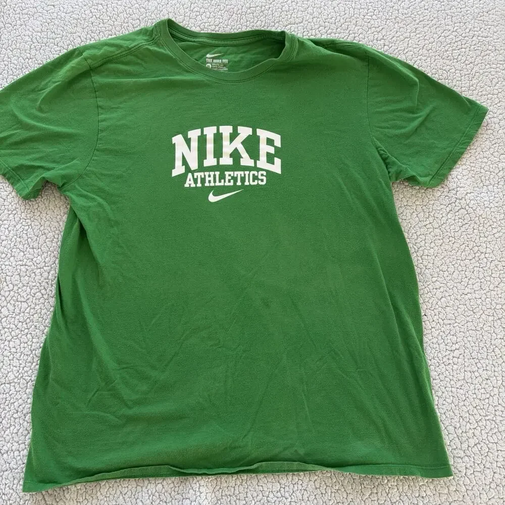 Nike Athletics Green T-Shirt - Size XL The‎ Nike Tee
